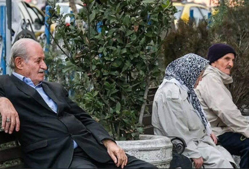 با واگذاری بانک رفاه، معیشت بازنشستگان به مخاطره افتاده
