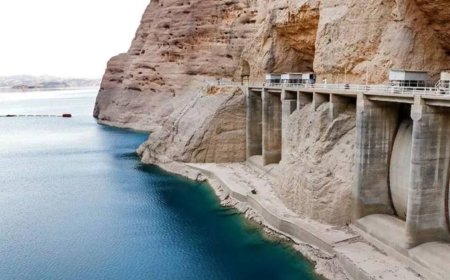 سد دز اندیمشک در تأمین برق کشور نقش مهمی ایفا می‌کند
