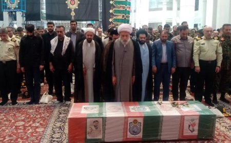 پیکر شهید مدافع امنیت در حرم مطهر شاهچراغ(ع) تشییع شد
