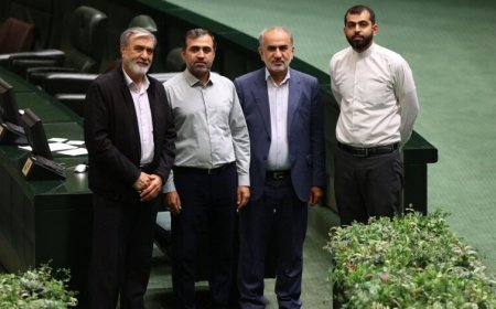لغو سفر وزیر راه و شهرسازی به فارس در پی اعتراض چهار نماینده شیراز و زرقان