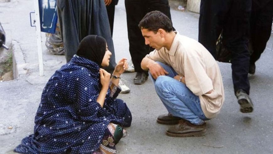 بخت بلند فالگیرها، دیوار کوتاه شیراز