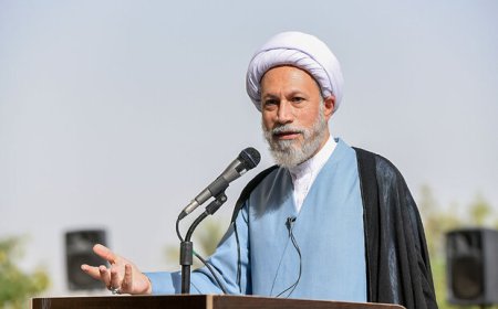 امام جمعه شیراز: دانش‌آموزان امروز، مدیران فردای ایران هستند