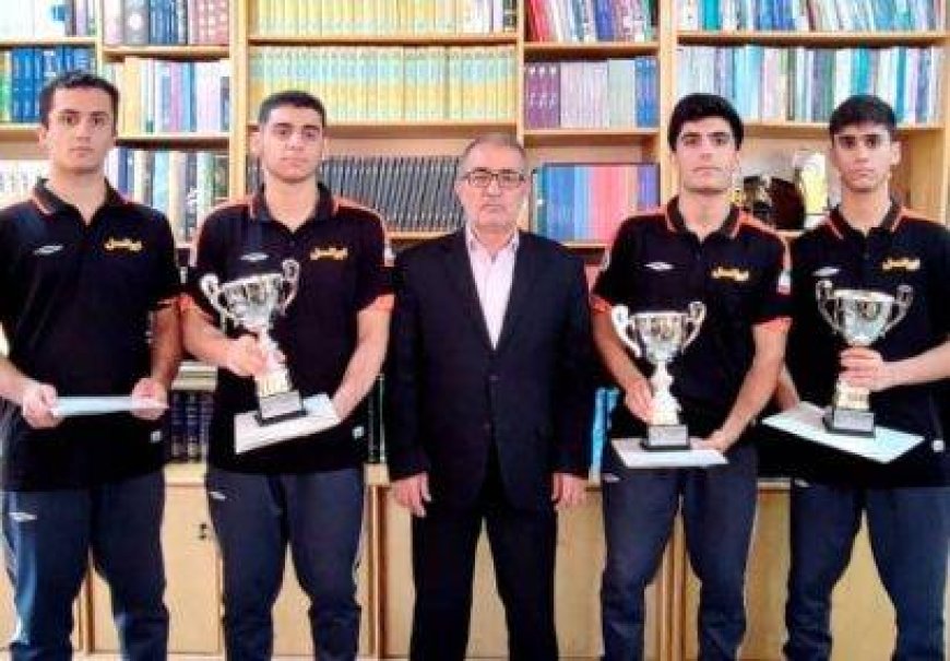 دیدار بازیکنان و کادر فنی تیم ملی هندبال نوجوانان با استاندار کهگیلویه و بویراحمد
