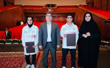مدال‌آوران بوشهری در مسابقات جهانی دانش‌آموزی تجلیل شدند