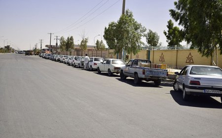 صف‌های طولانی و معطلی چندساعته در تنها جایگاه سوخت بشاگرد