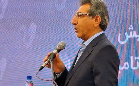 پدر علم بیوتکنولوژی ایران: نشستن و ایراد گرفتن، مشکلی را حل نمی‌کند