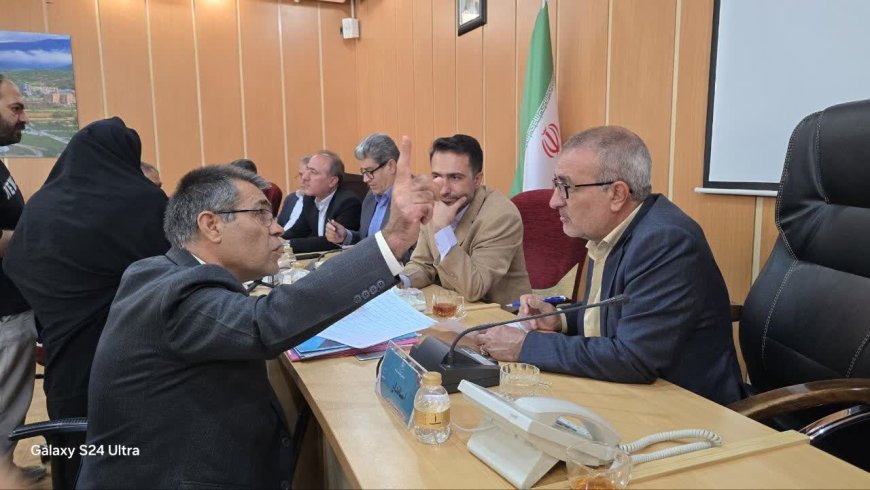 دیدار مردمی استاندار کهگیلویه و بویراحمد و پاسخگویی به مطالبات