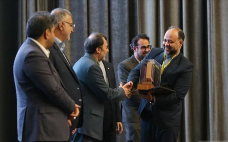 شیراز با دو پروژه برگزیده در جایزه جهانی «خشت طلایی» درخشید