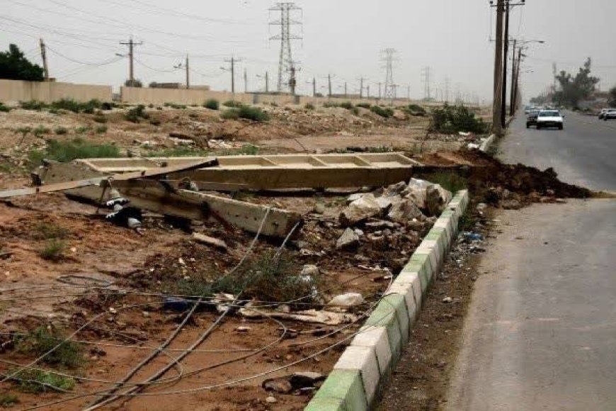 آتش‌سوزی در خیرآباد گچساران ۱۰ پایه برق را نابود کرد