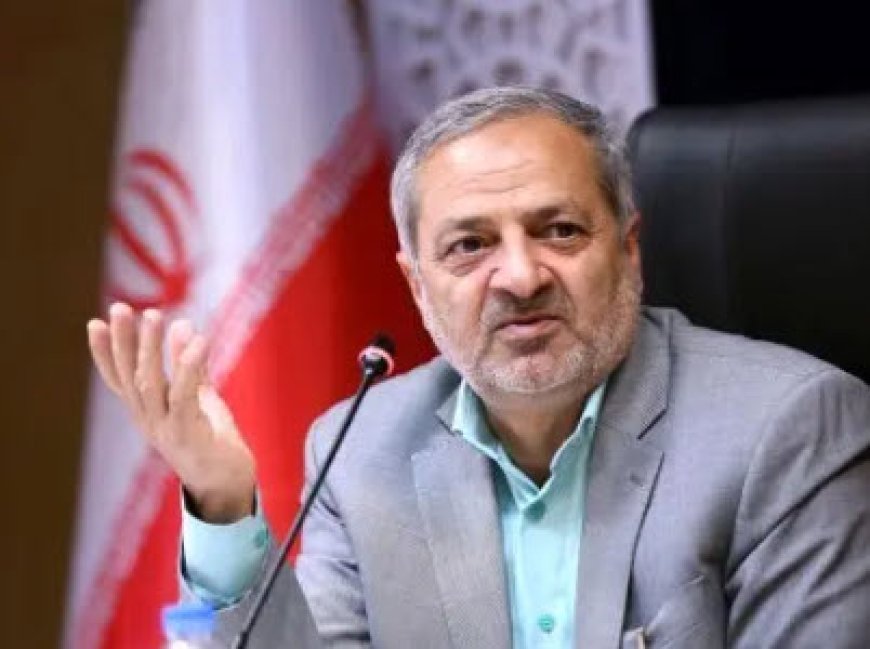 وزیر آموزش‌و‌پرورش به دیّر می‌آید