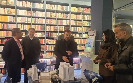 استاندار فارس: توسعه کتابخوانی زمینه‌ساز ارتقای فرهنگ و نشاط اجتماعی است