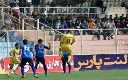 سرمربی فجرسپاسی: پیروزی برابر ملوان را به غلام پیروانی تقدیم می‌کنیم