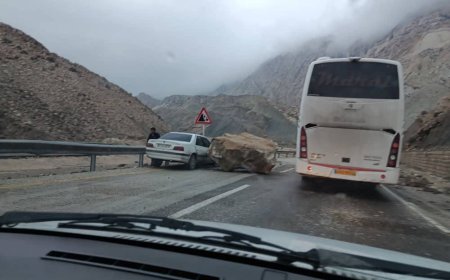 ریزش کوه در محور جم به سیراف