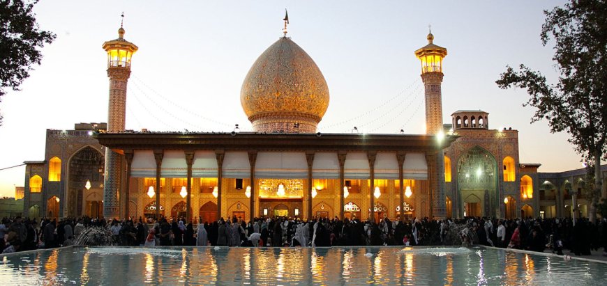 درخواست تصویب سند راهبردی شیراز به عنوان «سومین حرم اهل بیت»