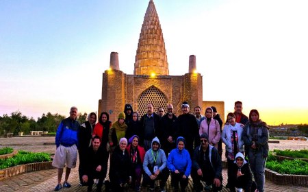 بازدید گروهی از گردشگران ناشنوا از آثار و بناهای تاریخی خوزستان