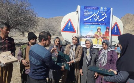 توریع ۲۳۵۷ کتاب و نشریه در میان ایل‌نشینان ۲۲استان فارس