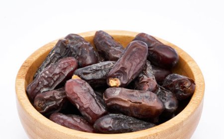 خرما رو خالی نخورید