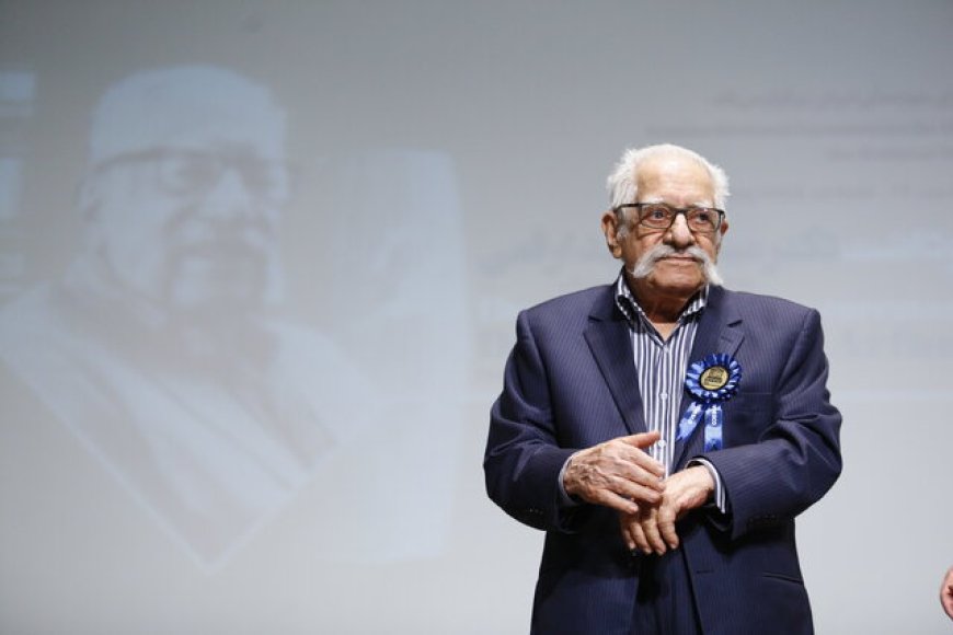 پیکر پروفسور «عبدالمجید ارفعی» در آرامگاه حافظ آرام می‌گیرد