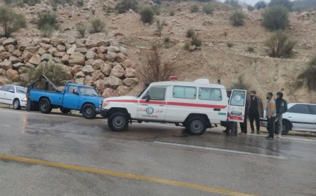 تصادف سمند و نیسان در جاده کازرون به شیراز