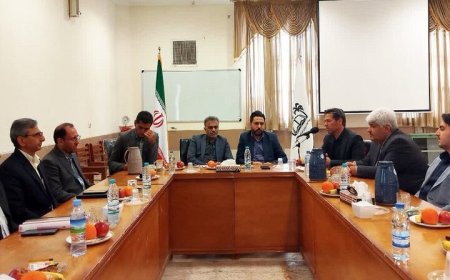 آموزش دانش‌آموزان فارس بدون وقفه ادامه یابد/ تداوم آموزش‌های مجازی تا پایان فروردین