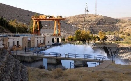 دریچه سد درودزن به روی گندم‌زارهای فارس باز شد