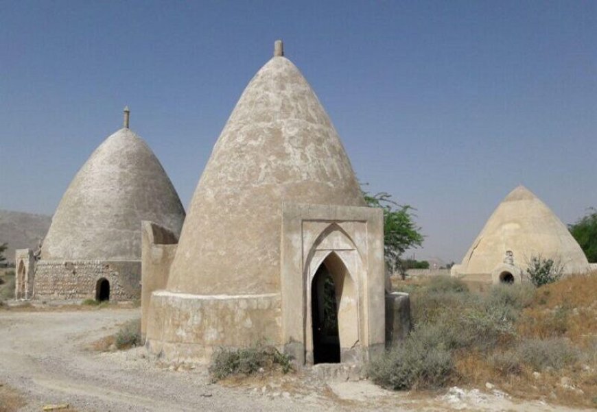 آب‌انبارهای بندرخمیر با «کافه‌کتاب» به زندگی بازگشتند