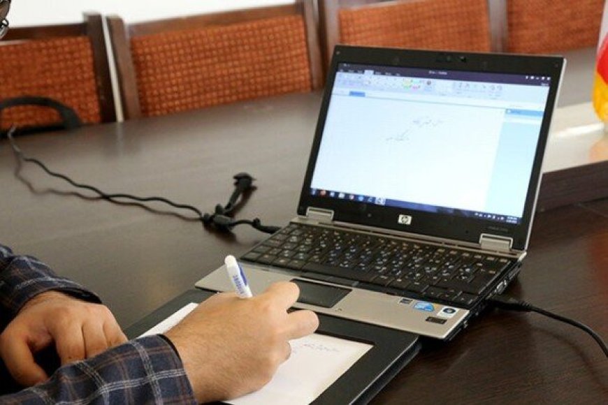 تجمع دانش‌آموزان شیرازی مقابل آموزش و پرورش فارس؛ مطالبه تغییر در نحوه برگزاری امتحانات نهایی