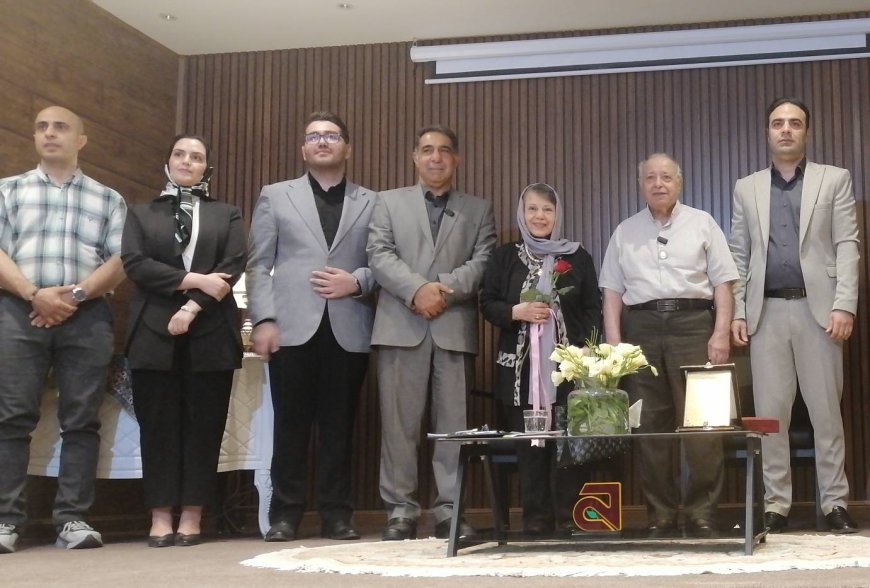 نشستی به پاسداشت سیروس رومی، در نزدیکی های ٨٣ سالگی