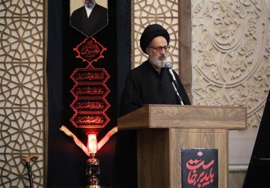 امام جمعه موقت شیراز: مکتب و اندیشه رهبر شهید ماندگار است