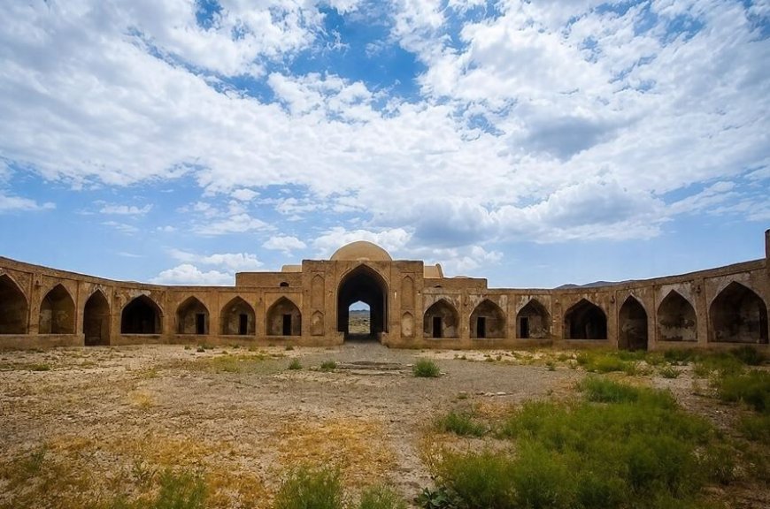 مرمت کاروانسرای تاریخی دهدز تا هفته دولت به پایان می‌رسد