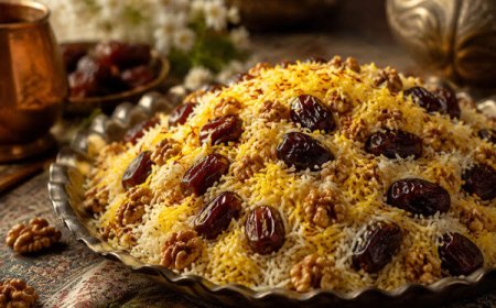 طرز تهیه خرما پلو جنوبی؛ غذای اصیل با خرما و گردو