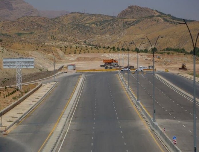 تکمیل رینگ پیرامونی شیراز با احداث فازهای ۲ و ۳ بزرگراه شهید آیت‌الله رئیسی