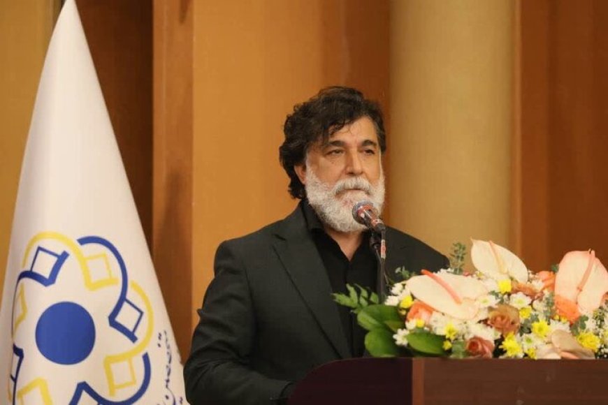 بازار هنر شیراز باید به محور گردشگری صنایع دستی تبدیل شود