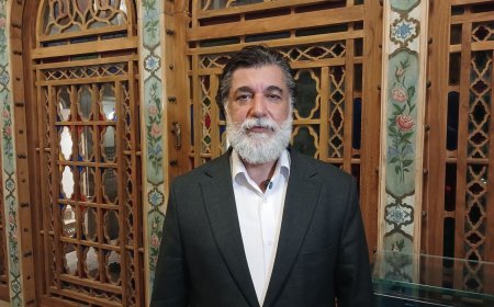 شیراز کارگاه هنر ایران است/ دعوت از جوانان برای یادگیری جواهرسازی و خاتم‌کاری